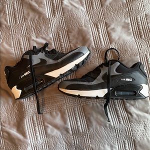 Nike air max women’s 7.5 EUC.